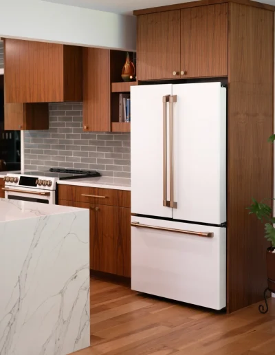 Lyn Home Kitchen
