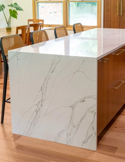 Lyn Home Kitchen