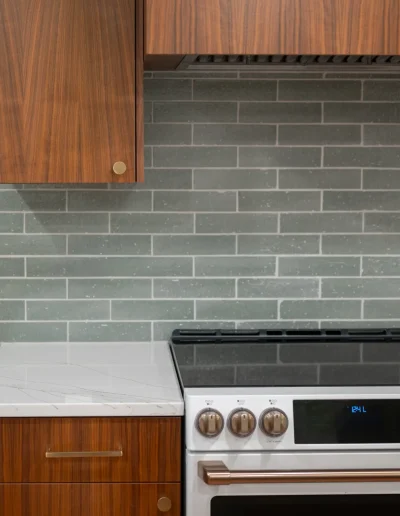 Lyn Home Kitchen
