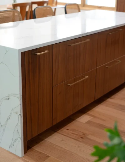 Lyn Home Kitchen